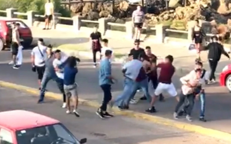 Pelea jóvenes en Piriapolis