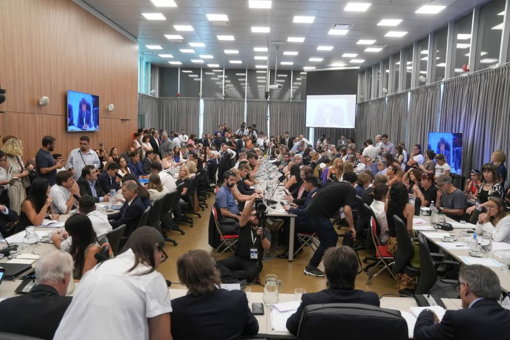 Plenario Comisiones en Diputados Red X @trottanico