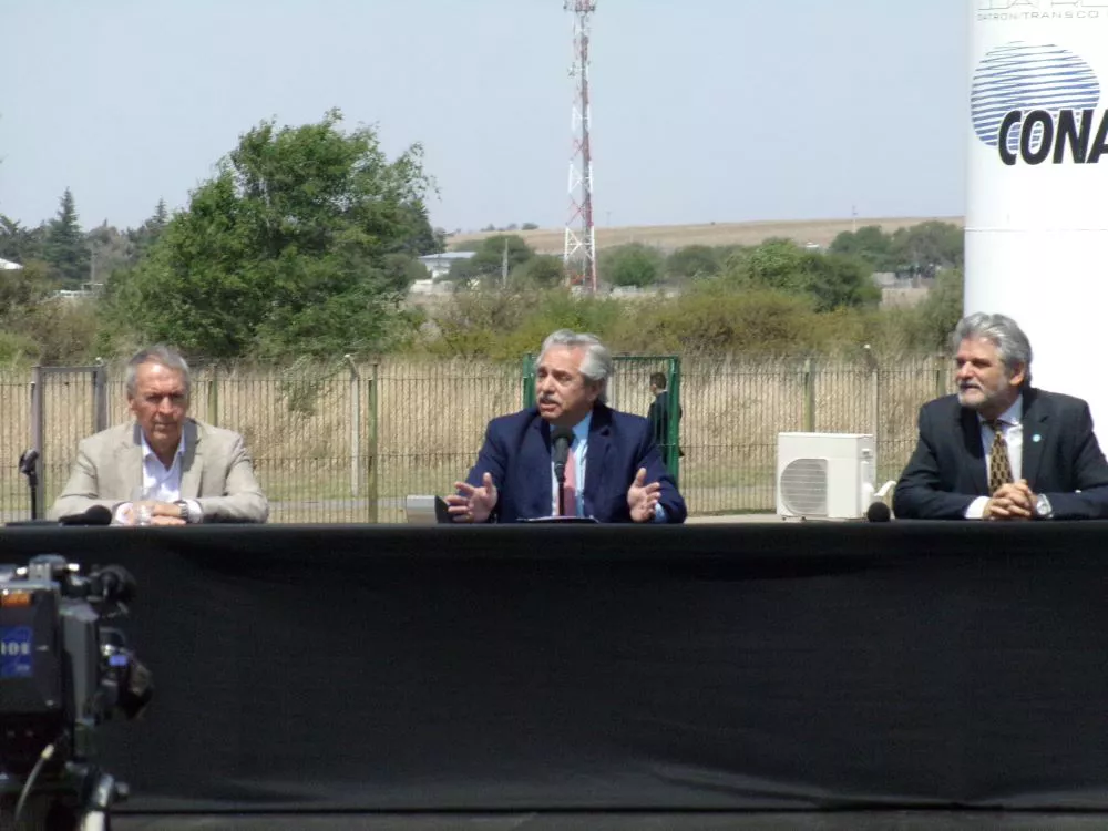 Fernández y Schiaretti en Conae by Adrian Camerano