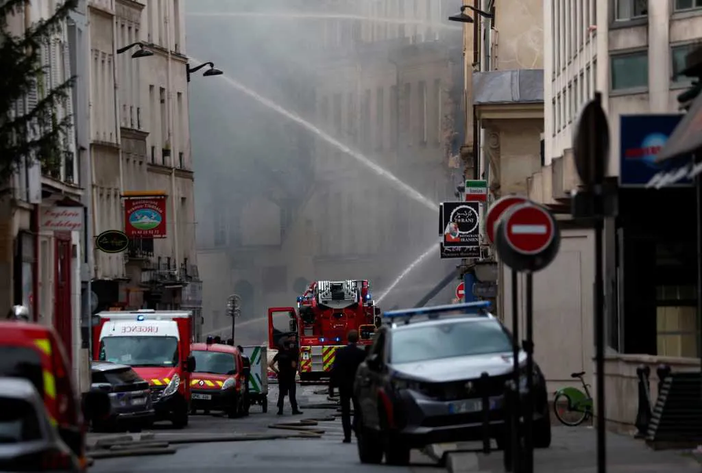 explosióin en París by NA Reuters