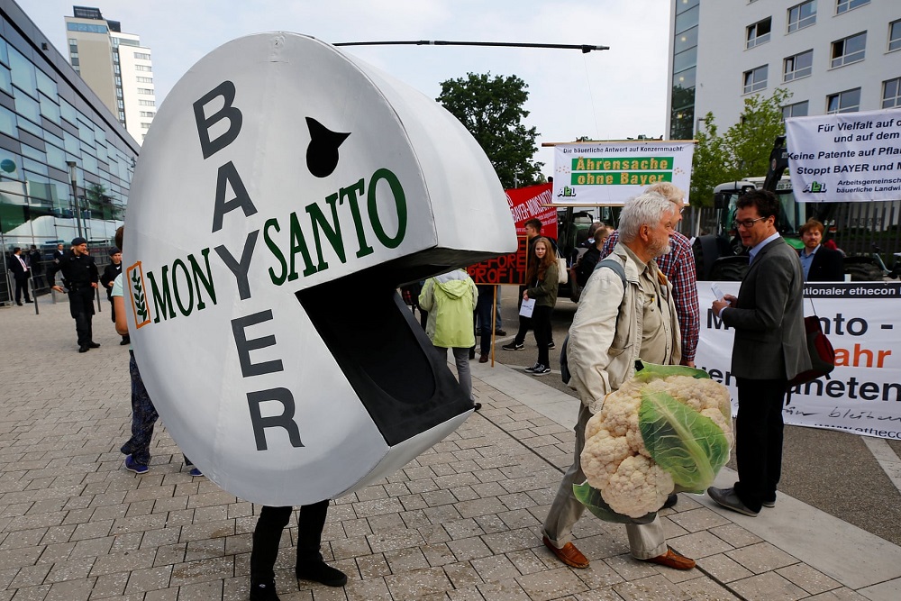 Monsanto Bayer protesta Bonn by Reuters