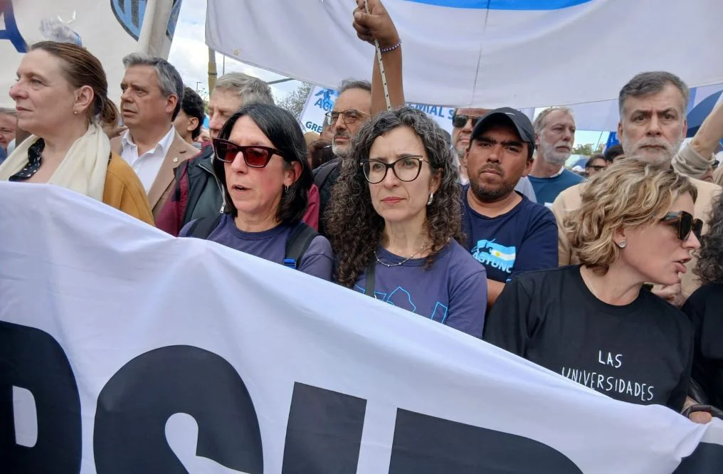 Leticia Medina: "Seguiremos en la calle peleando por la democracia y la educación pública" thumbnail