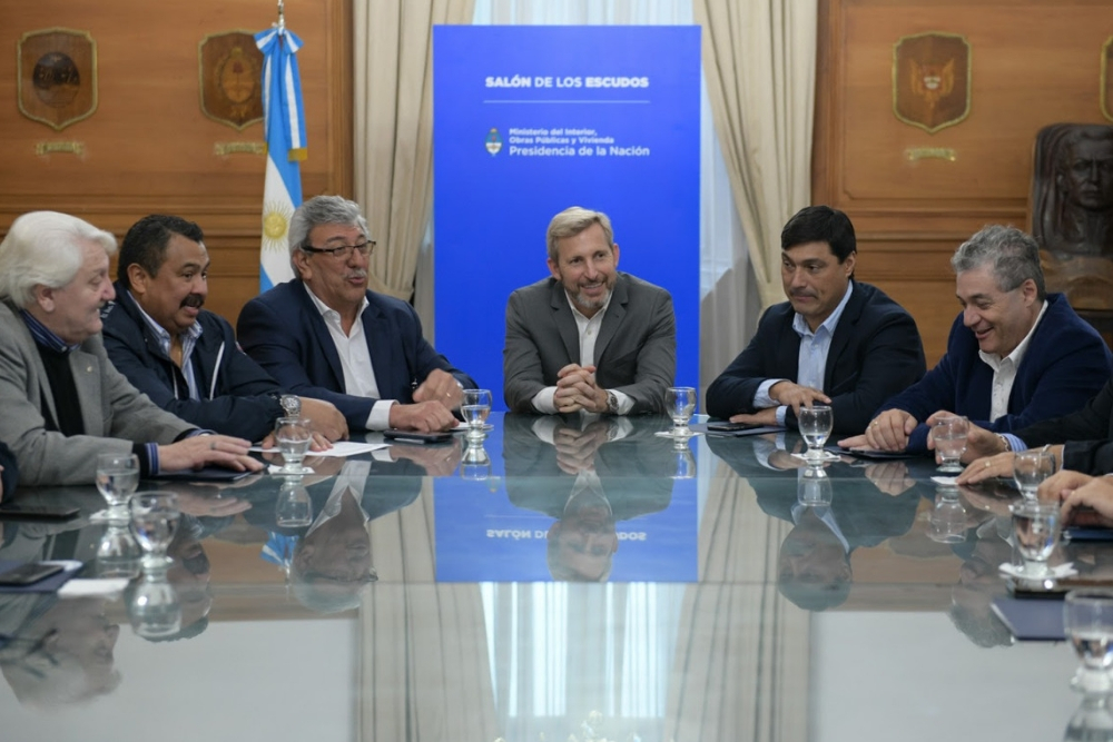 Frigerio con gremios docentes y 62 organizaciones