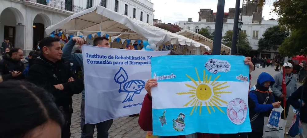 Banderazo por la Emergencia en Discapacidad (gentileza) 02