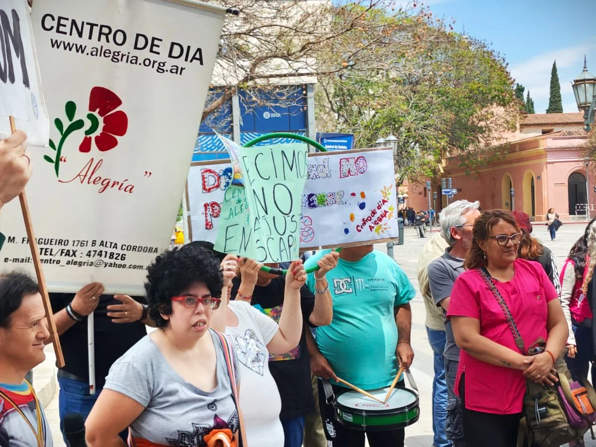 Reclamo por la prórroga de la Ley de Emergencia en Discapacidad (3 de Diciembre) 04