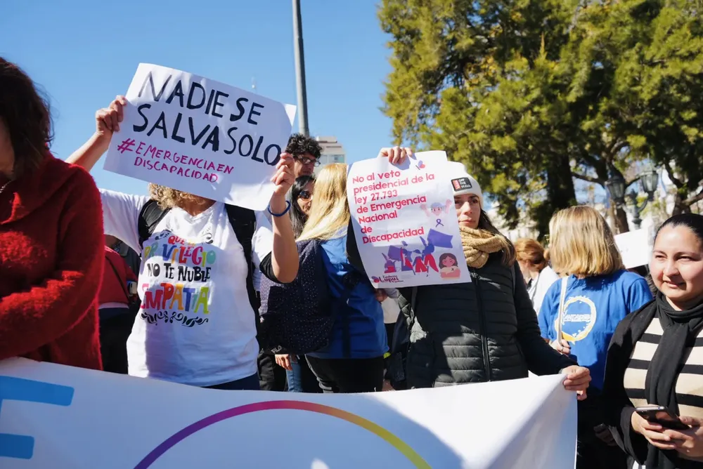 Vigilia en Córdoba por la Ley de Emergencia en Discapacidad (Lucrecia Bianchini) 22