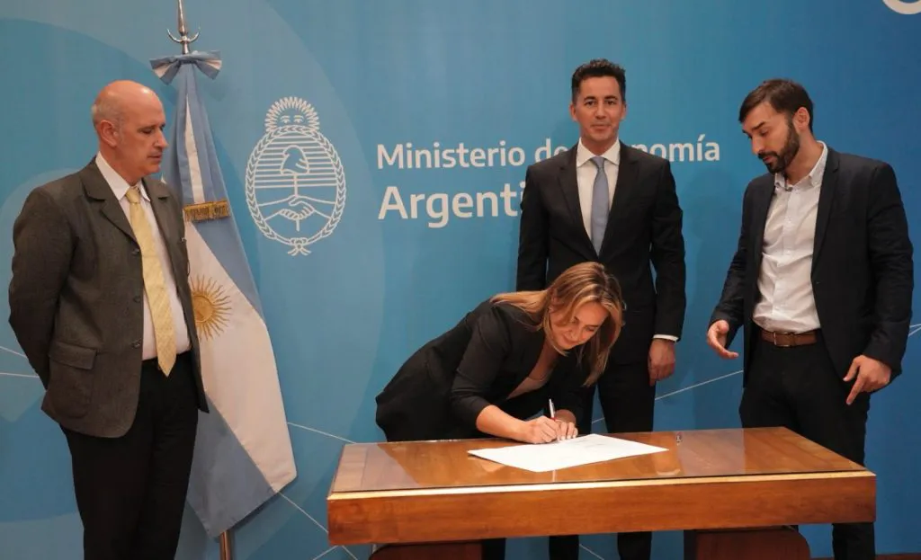 Firma de convenio entre Nación y Provincia (Gobierno de Córdoba)