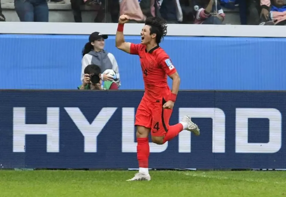 Corea by Twitter