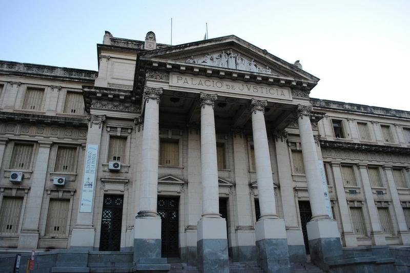 Tribunales