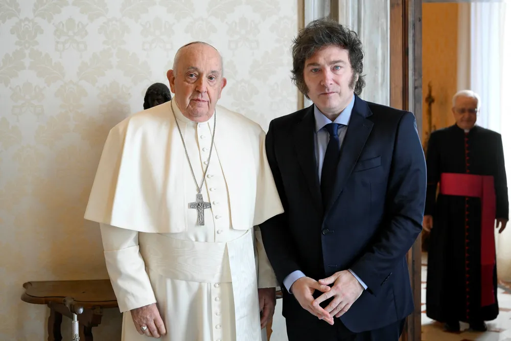 El Papa Francisco con Milei en el Vaticano (Reuters NA)