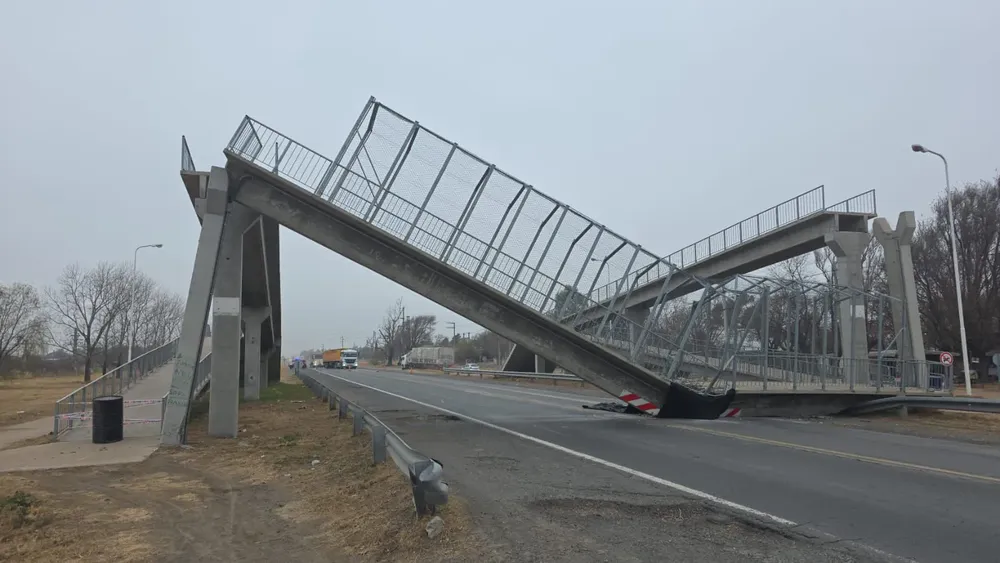 Puente caído en Ruta Nacional 7 Vicuña Mackenna (Gobierno de Córdoba)