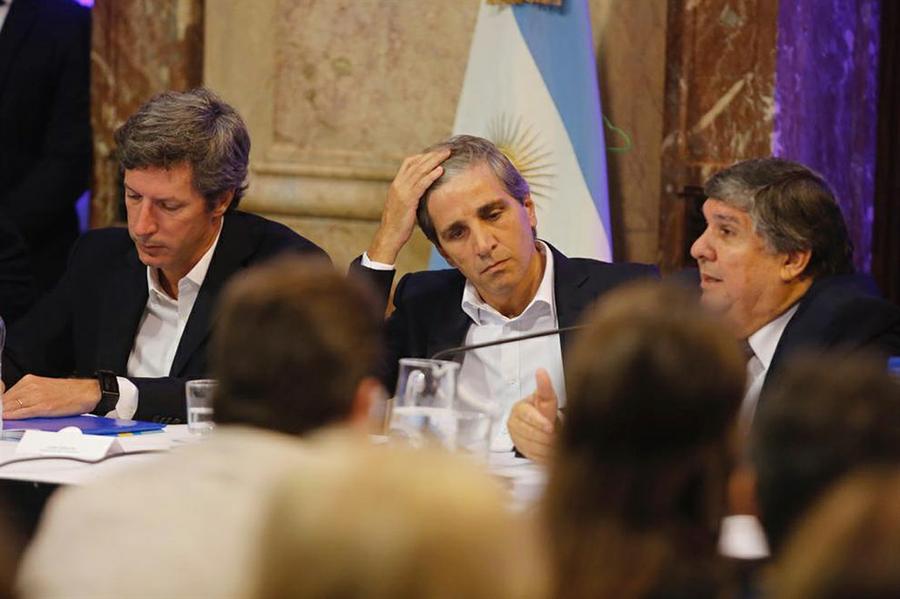 Caputo en el Congreso by Ricardo Pristupluk