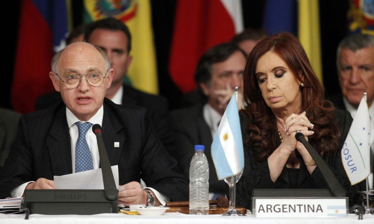 1546442914-hector_timerman_cristina_kirchner