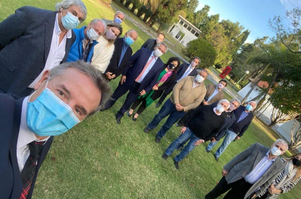 selfie Alberto Fernández con la CGT 06 05 2021