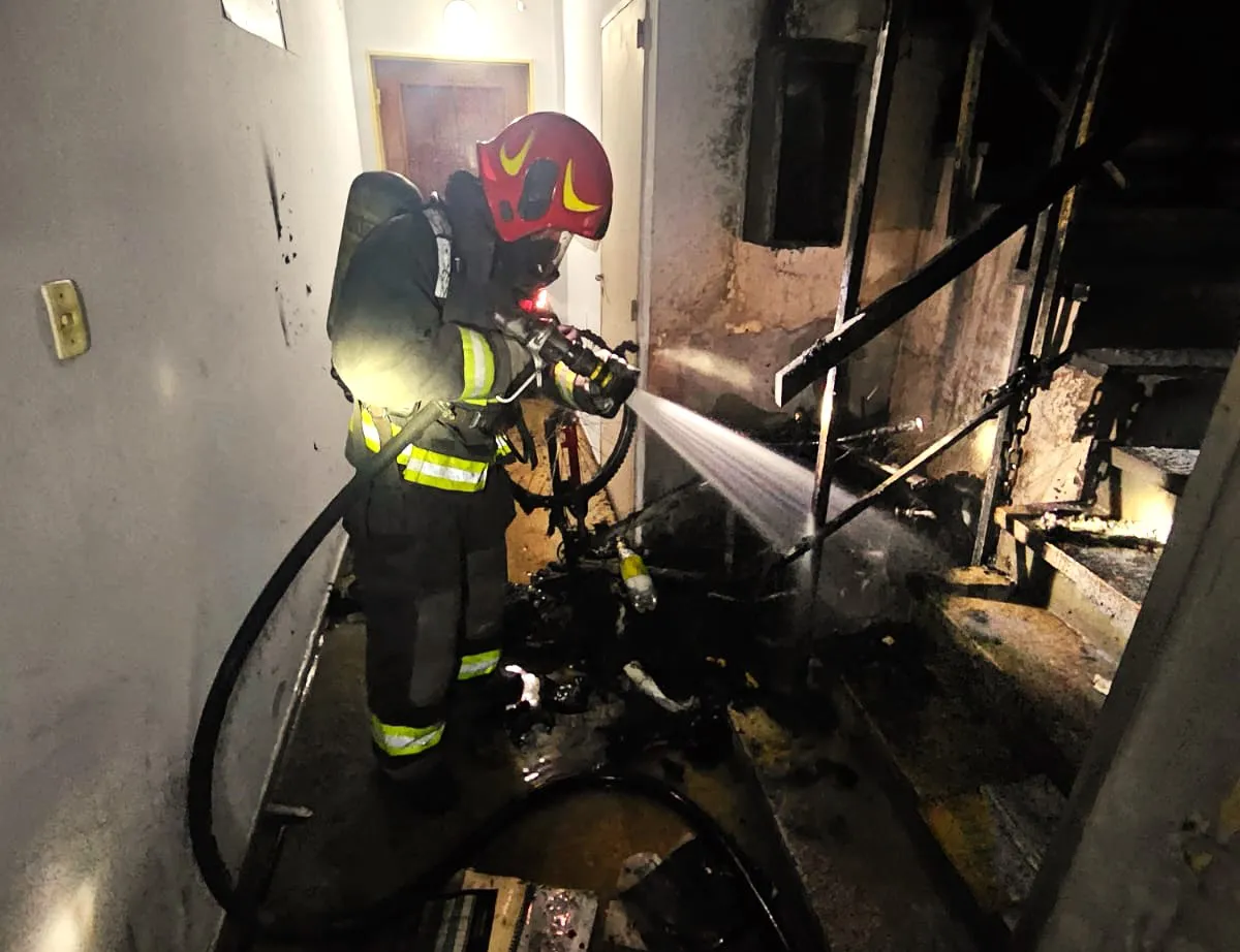 Incendio sofocado en habitación de calle Lima (Policía)