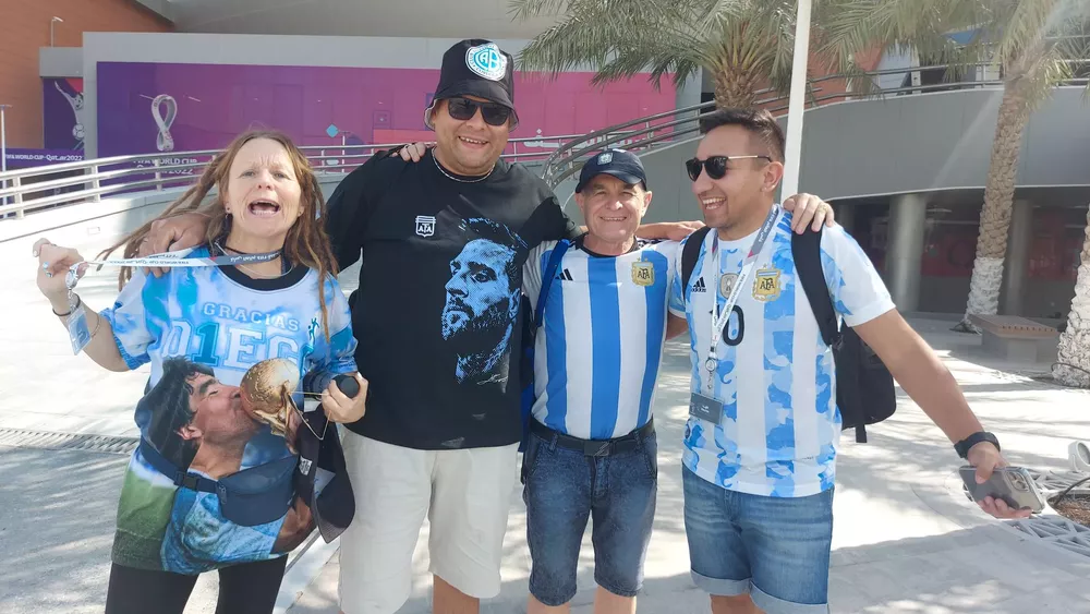 Hinchas cordobeses en Qatar by Jelic