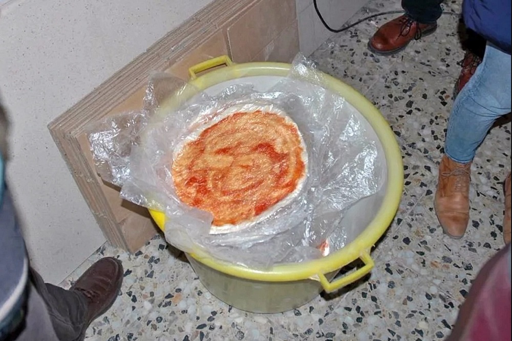 pizzas clandestinas España by Guardia Civil Española