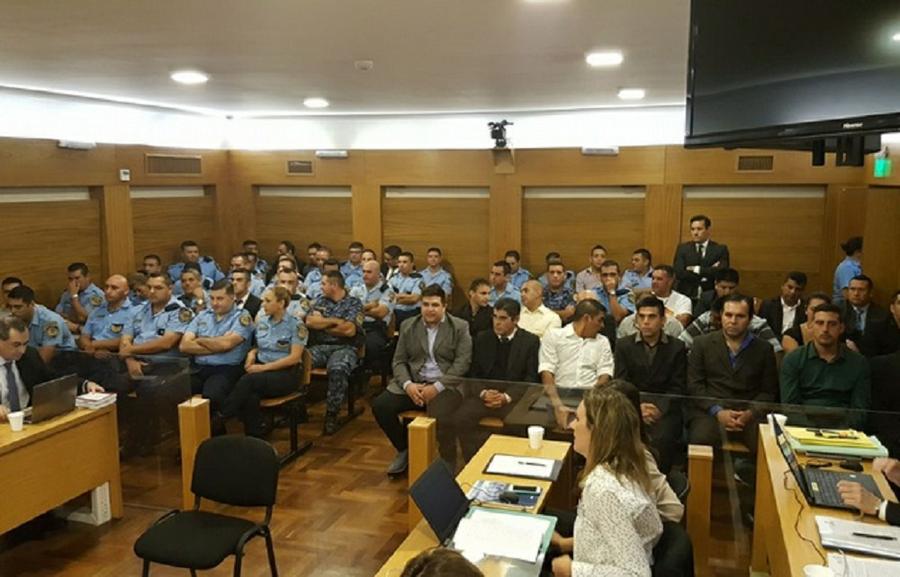 juicio acuartelamiento policías by Cadena3
