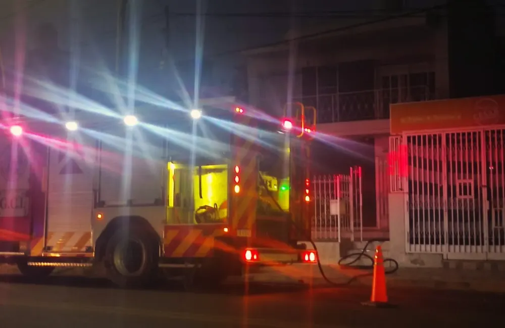 Incendio en Paso de los Andes (Policía) 1