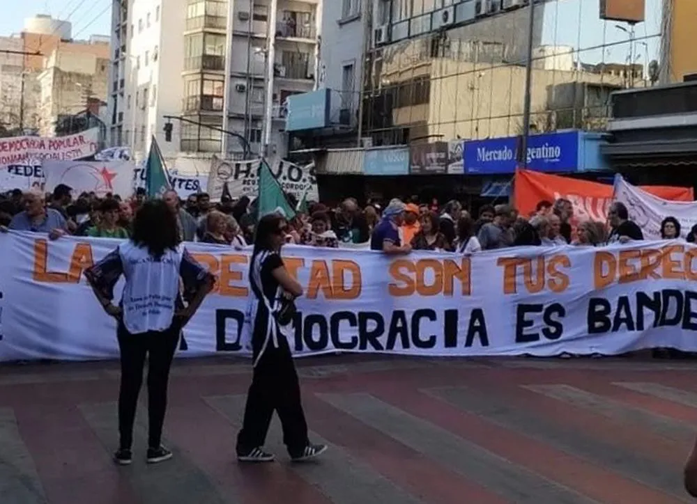 marcha por la noche de los lápices