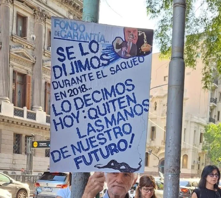 Jubilados contra DNU