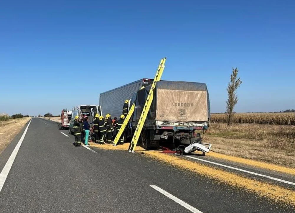 Accidente en Autopista prensa Policia Cba