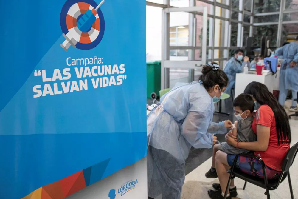 Vacunación a niños by prensa.cba