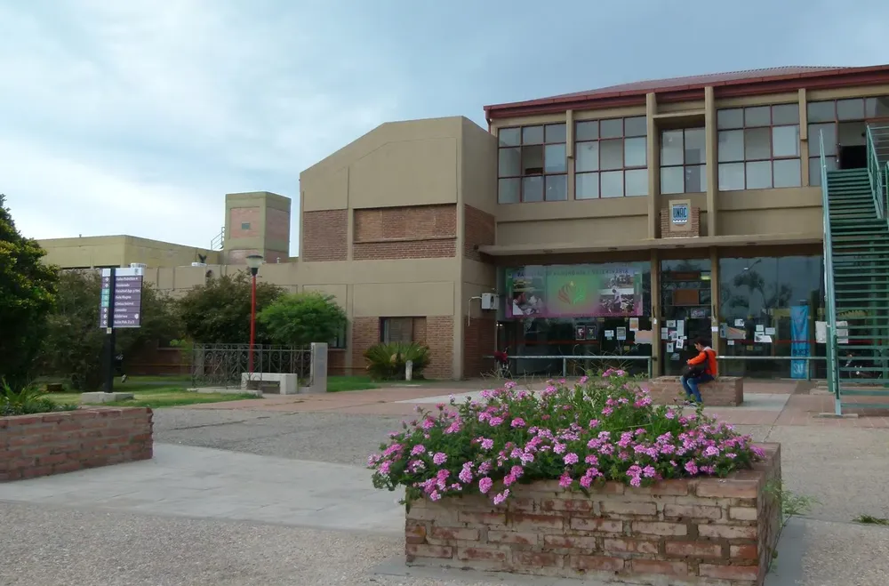 Facultad de Agronomía y Veterinaria UNRC 2