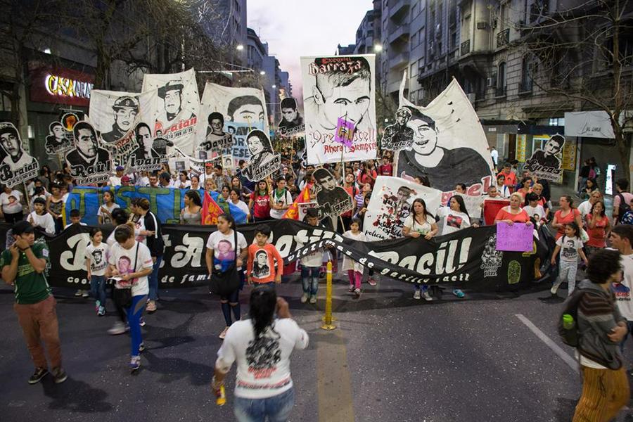 marcha contra gatillo fácil by Mucho Palo Noticias 1
