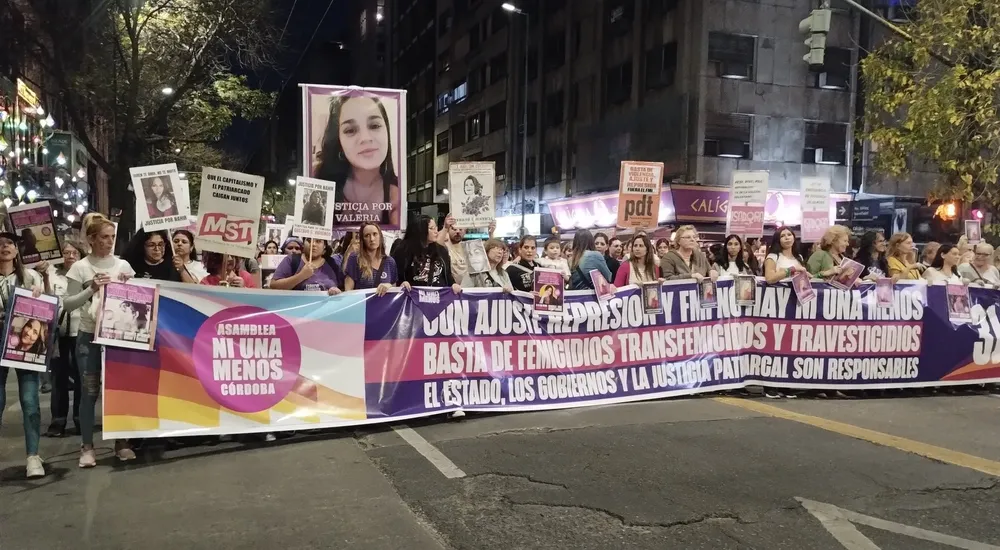 ni una menos TW luciana echevarria