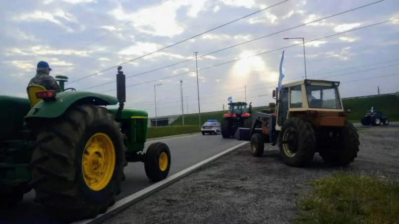 Tractorazo by El Doce