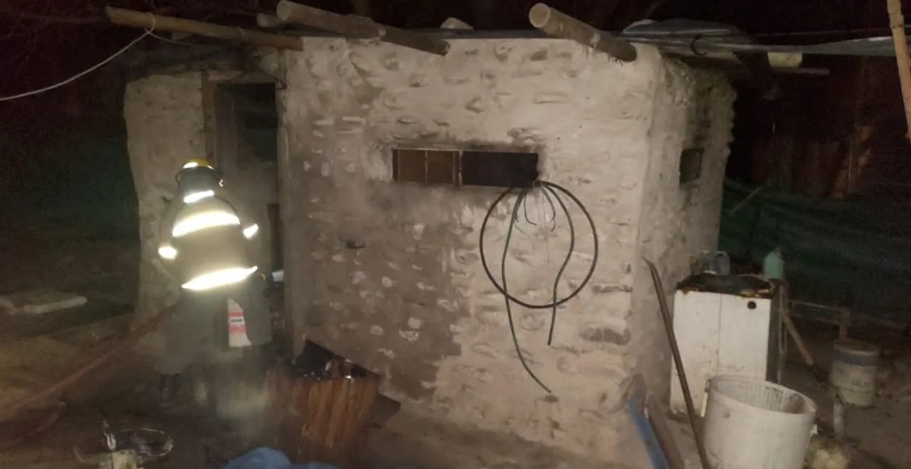 incendio capilla del Monte by Policía