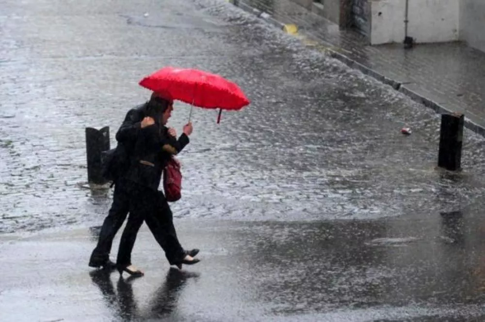 Lluvia by Télam