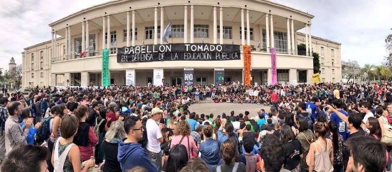 toma pabellon argentina UNC