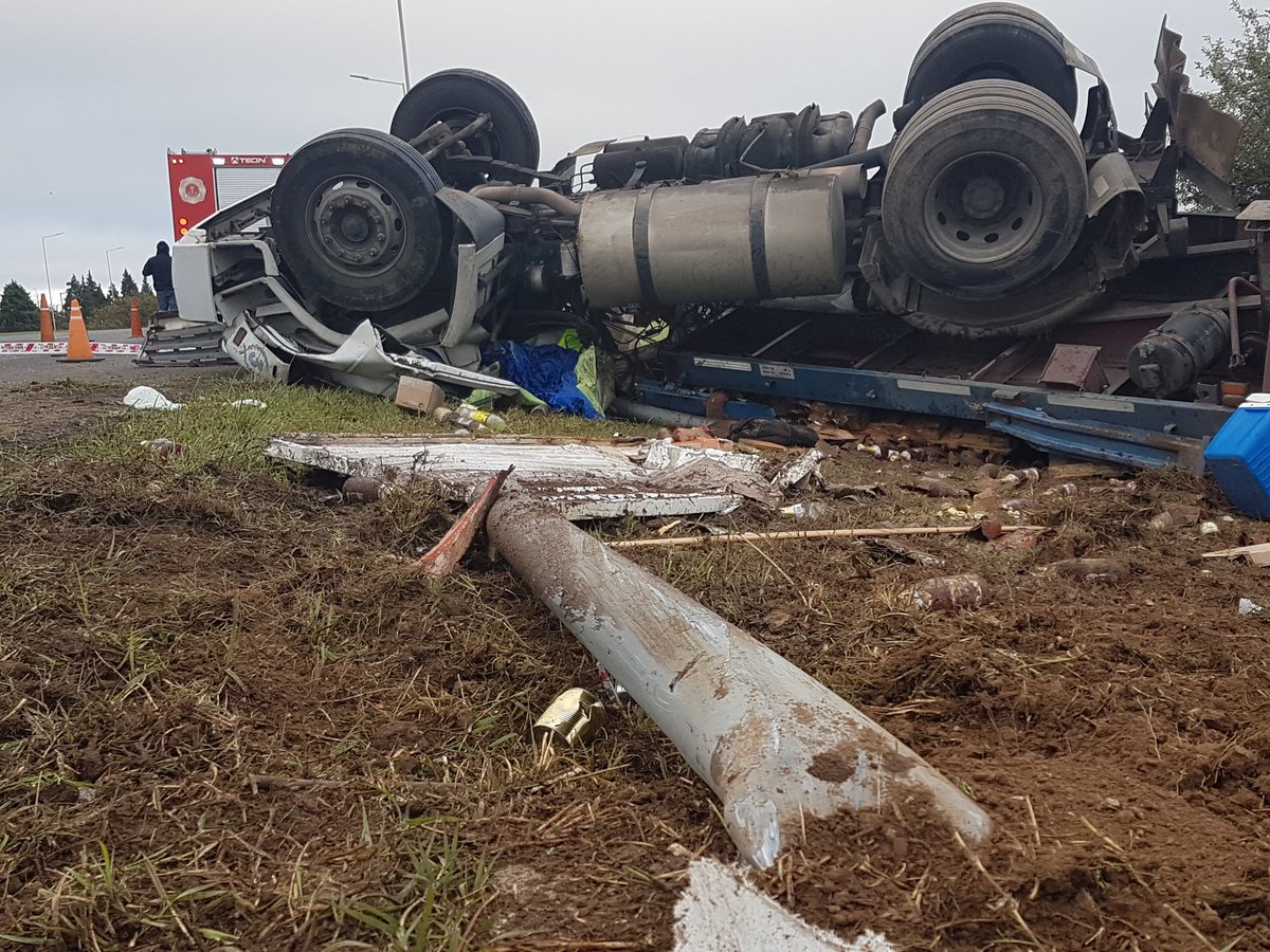 foto leo guevara choque camion