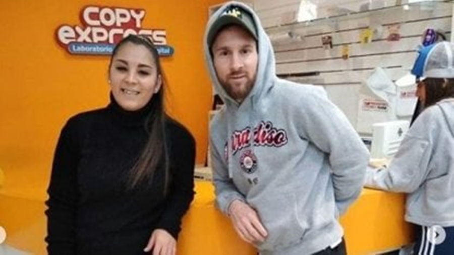 messi foto carnet