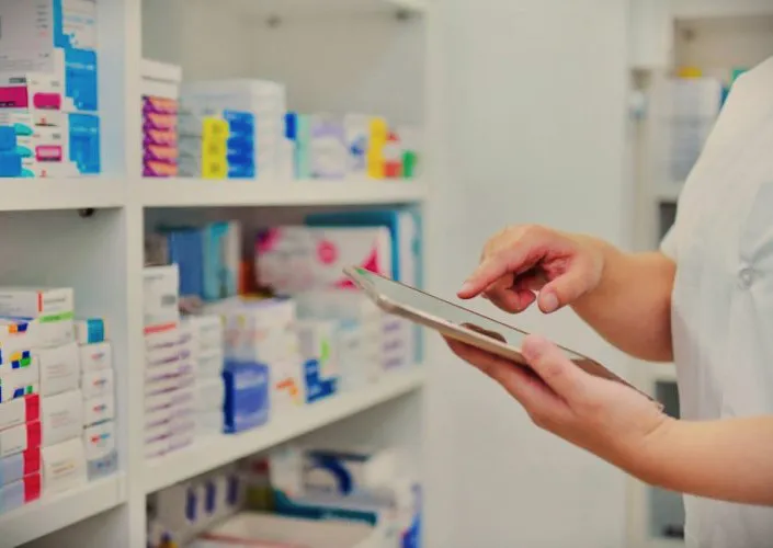 Medicamentos en farmacia (Ceprofar)
