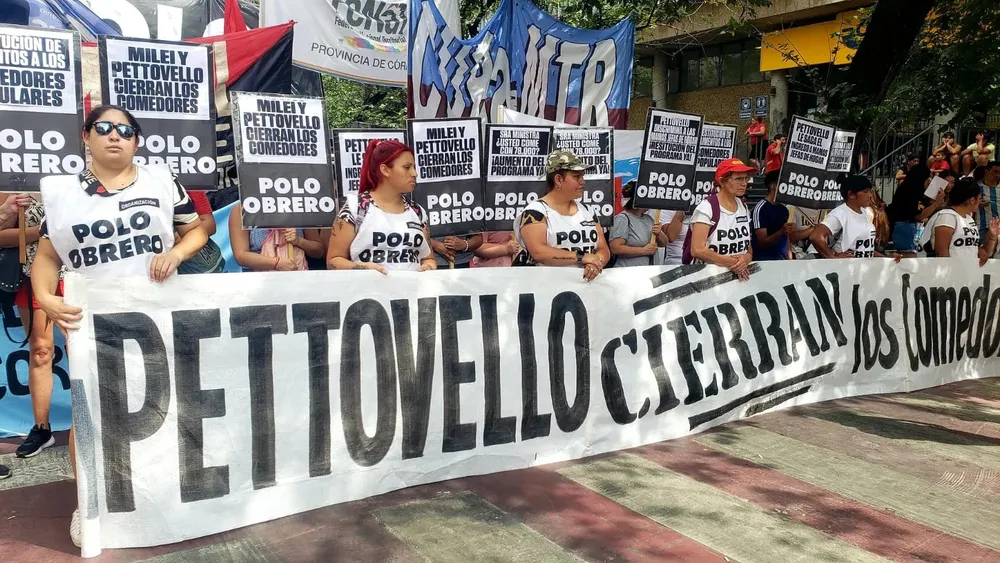 Reclamo comedores Polo Obrero by @leoguevara80