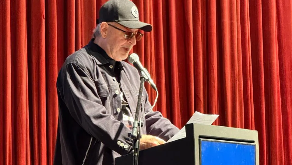 León Gieco recibe el doctorado Honoris Causa de la UNC