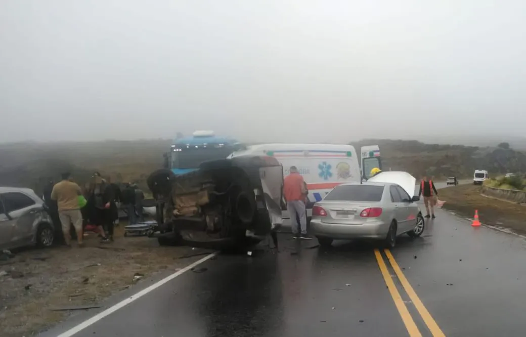 choque múltiple en Añltas Cumbres by Policia Cba