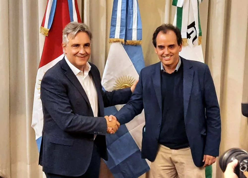 Firma de Convenio Llaryora-Llamosas by Municip R Cuarto