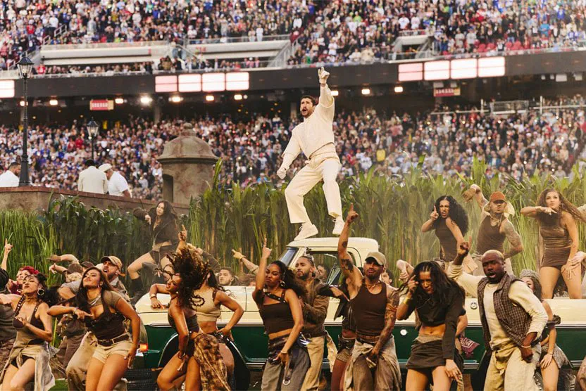 Bad Bunny en el Super Bowl (X de Acces Bud Bunny)