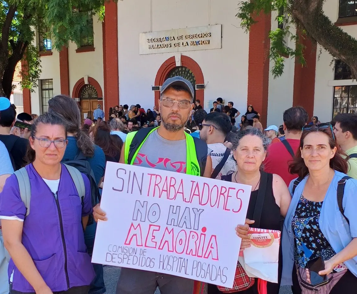 Protesta en el Archivo Nacional de la Memoria (Frente de Izquierda y los Trabajadores Unidad)
