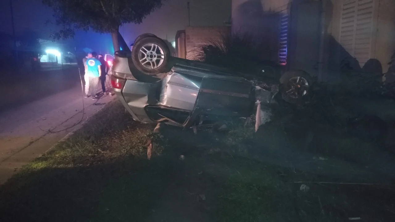 Espectacular accidente en Argüello (gentileza)