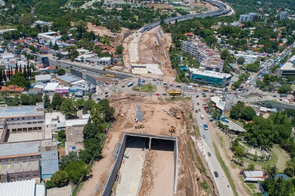 Obra Mujer Urbana by Gobierno de Córdoba