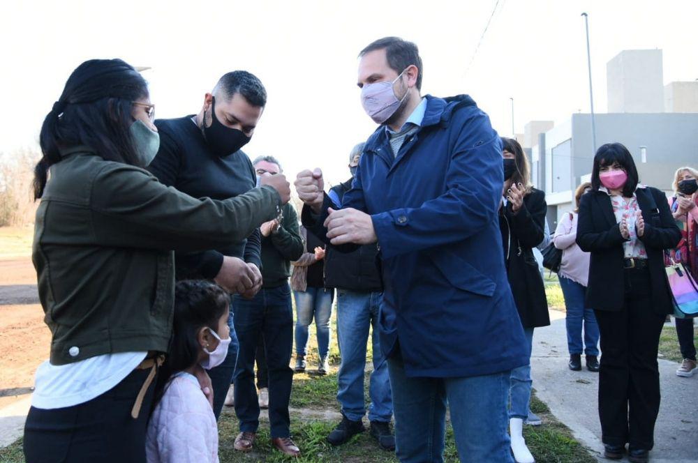 “A principios de año vamos a llegar con obras a todos los municipios del país”