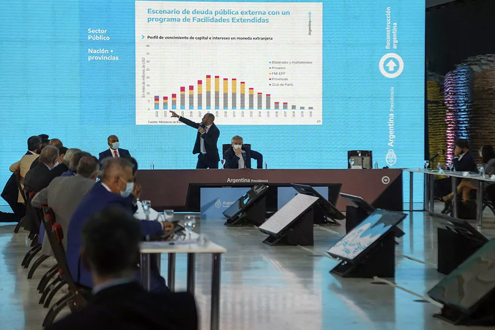 El presidente Alberto Fernández participa en la exposición que realiza el ministro de Economía, Martín Guzmán, sobre las negociaciones con el FMI ante los gobernadores y sus representantes 2.