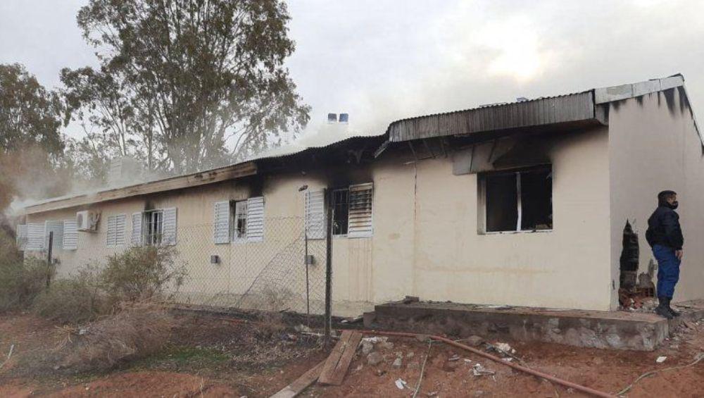 escuela explotada en nqn by LM Neuquén