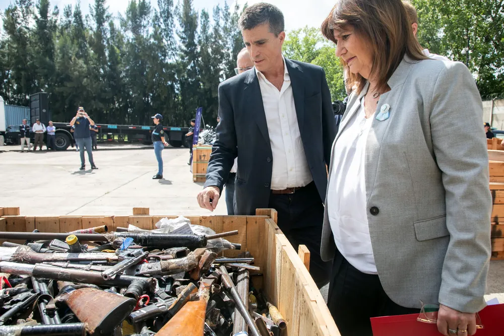 armas by na