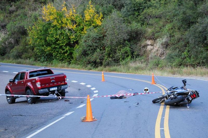 FOTO ACCIDENTE CAMINO 100 CURVAS 060517